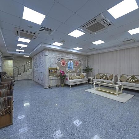 Platinium Hotel Apartments Seeb Buitenkant foto
