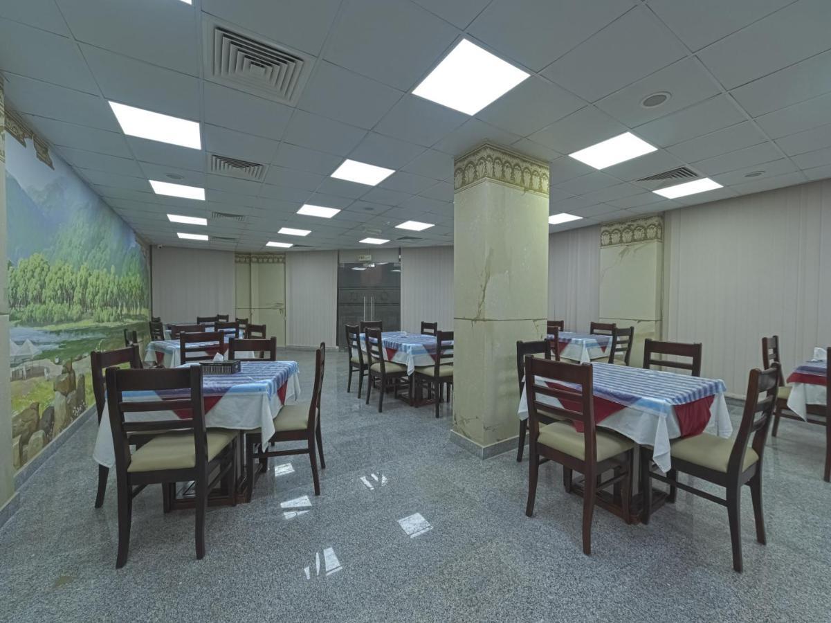 Platinium Hotel Apartments Seeb Buitenkant foto