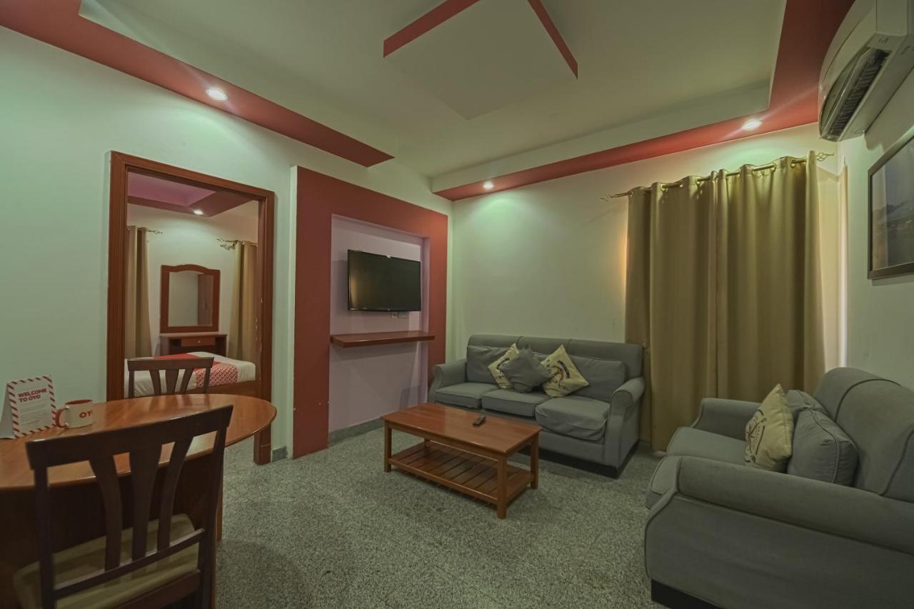 Platinium Hotel Apartments Seeb Buitenkant foto