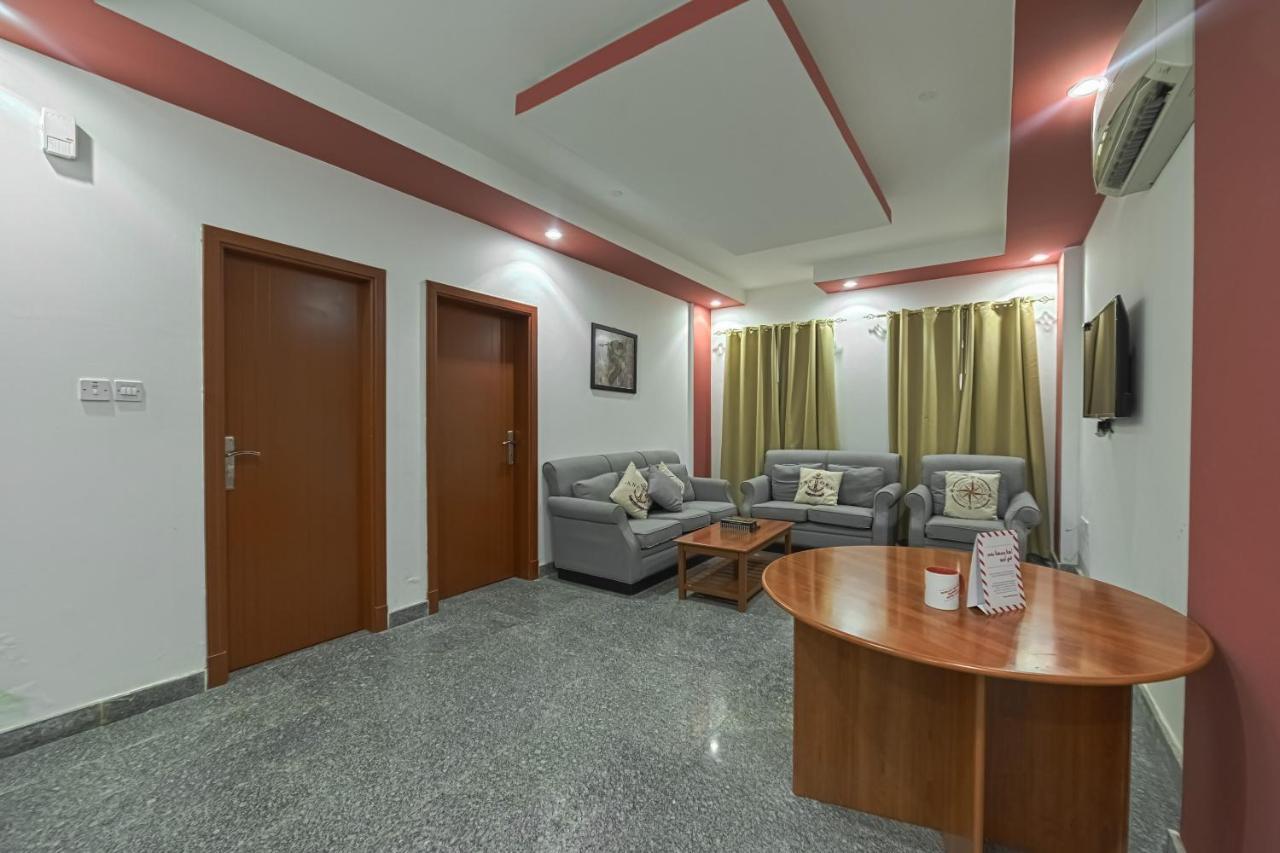 Platinium Hotel Apartments Seeb Buitenkant foto