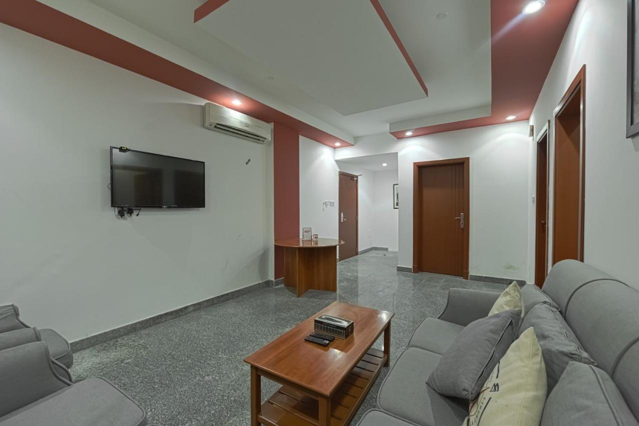 Platinium Hotel Apartments Seeb Buitenkant foto